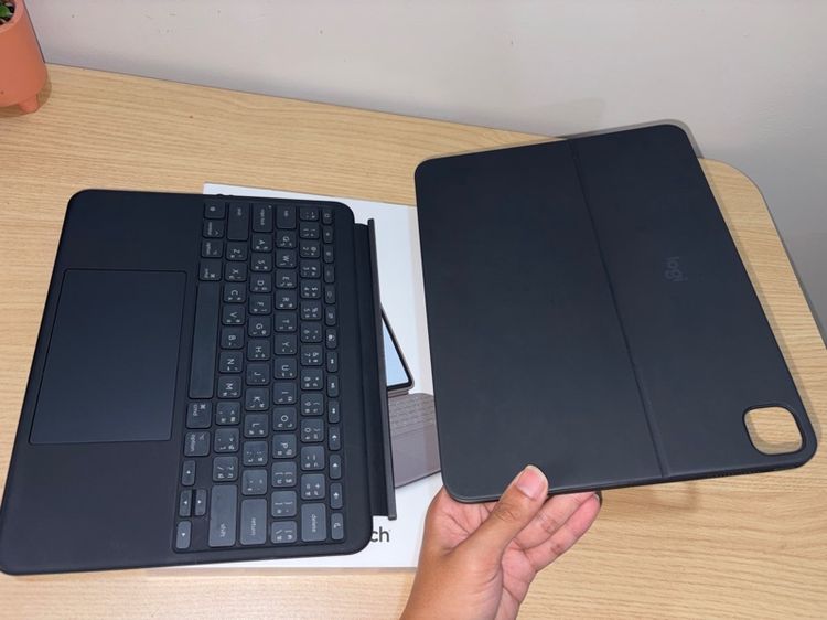 แป้นพิมพ์ Logitech combo touch iPad Pro M4 13 นิ้ว รูปที่ 5