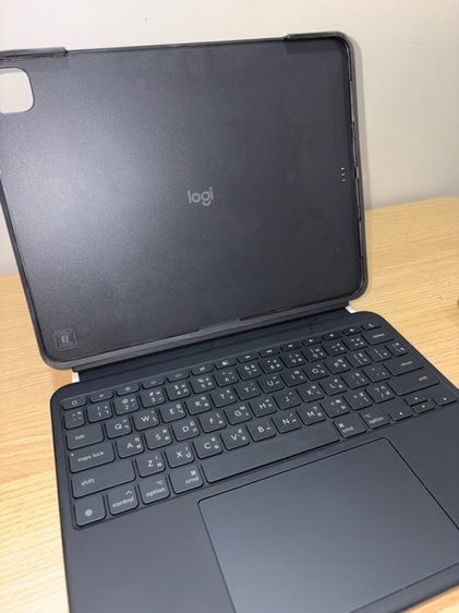แป้นพิมพ์ Logitech combo touch iPad Pro M4 13 นิ้ว รูปที่ 3