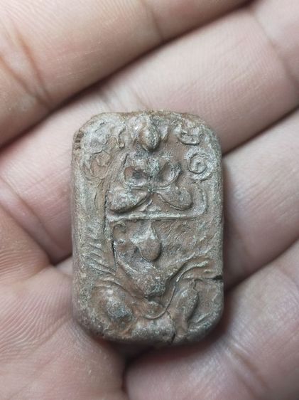 หลวงพ่อปานขี่ครุฑ