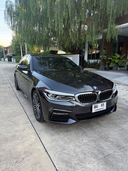 BMW Series 5 2018 530e ปลั๊กอินไฮบริด (PHEV) เทา รูปที่ 2