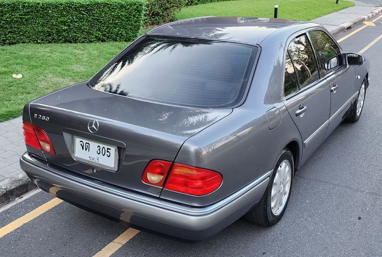 Mercedes-Benz E-Class 2000 E280 Sedan เบนซิน เกียร์อัตโนมัติ เทา รูปที่ 3