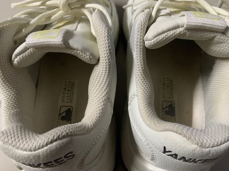 รองเท้า MLB รูปที่ 2