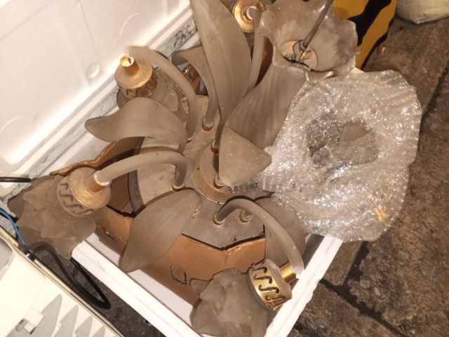 โคมไฟระย้า ไม่รู้ไฟติดไหม รูปที่ 3