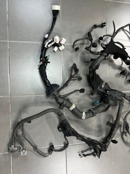 ขายชุดสายไฟห้องเครื่อง Toyota Revo 2018 รูปที่ 2