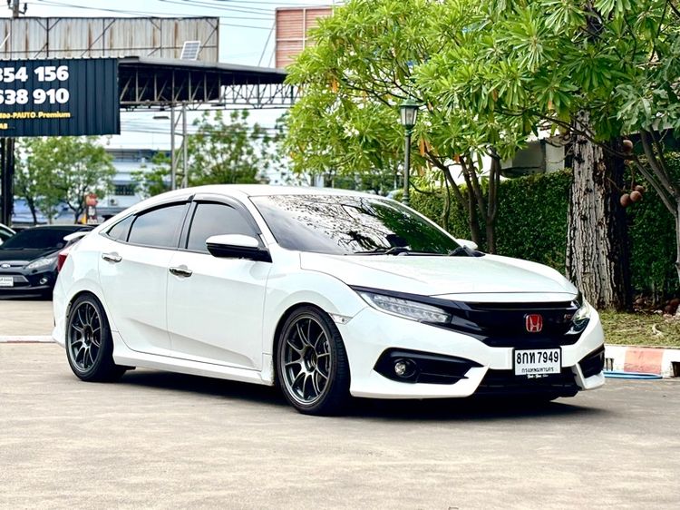 รถ Honda Civic 1.5 Turbo RS สี ขาว