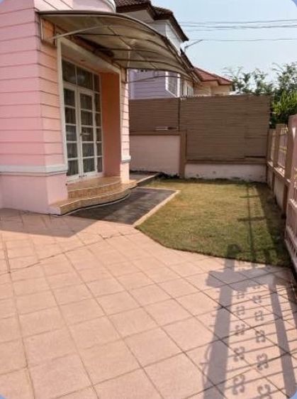 มีบางส่วน ใช่ บ้านเดี่ยว2ชั้น รูปที่ 2