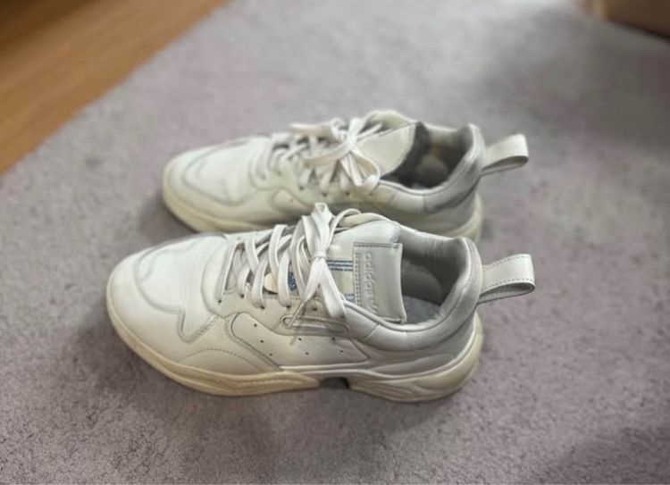 รองเท้า adidas size 42