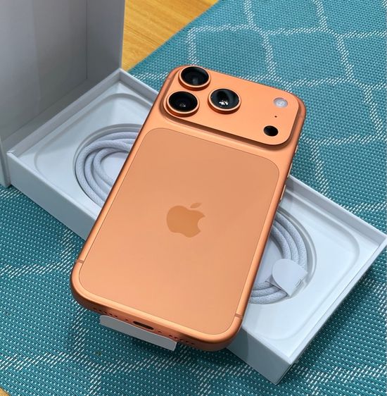 512 GB iphone 17 pro max 512GB สภาพใหม่เอี่ยม