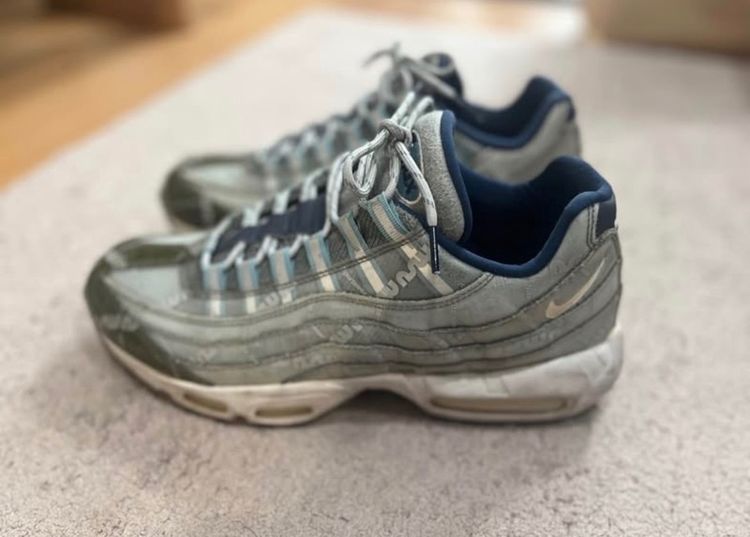 Nike เบอร์ 42.5