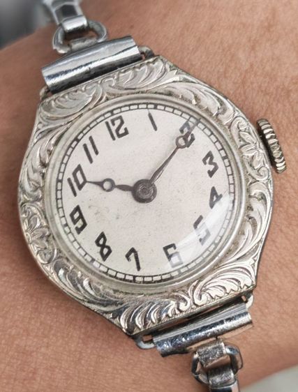 นาฬิกา Vintage 18K G.F. White Gold หูกระทะ ระบบไขลาน หายากสุดๆครับ แค่วัสดุก็คุ้มแล้วครับ รูปที่ 9
