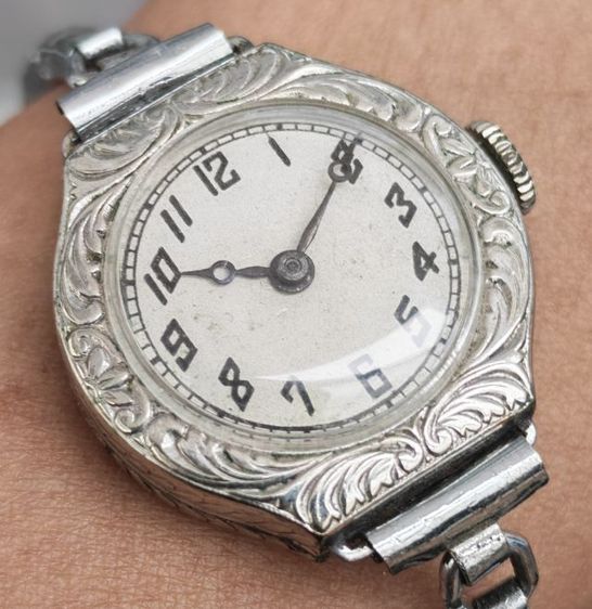 นาฬิกา Vintage 18K G.F. White Gold หูกระทะ ระบบไขลาน หายากสุดๆครับ แค่วัสดุก็คุ้มแล้วครับ รูปที่ 8