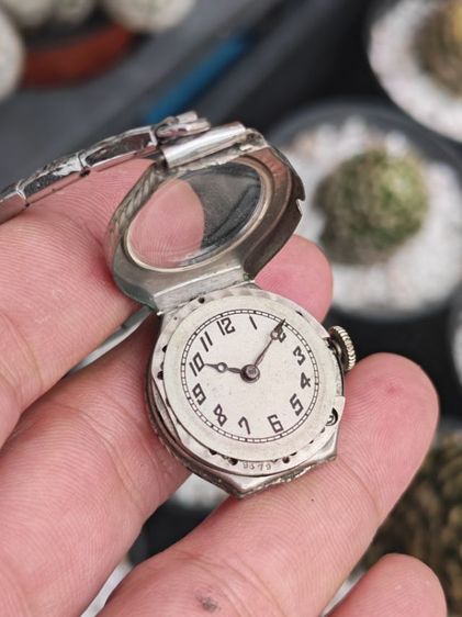 นาฬิกา Vintage 18K G.F. White Gold หูกระทะ ระบบไขลาน หายากสุดๆครับ แค่วัสดุก็คุ้มแล้วครับ รูปที่ 15