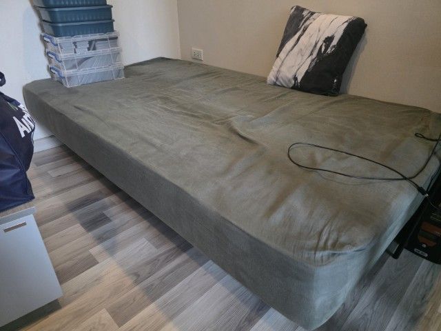 ขายโซฟาโมเดิร์นฟอร์มพับเป็นเตียงได้ ขนาด 0.90 x 1.90 (ลูกค้าต้องมารับเอง) รูปที่ 2