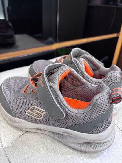 รองเท้า Skechers Junior ขนาด 10US สภาพดีมาก