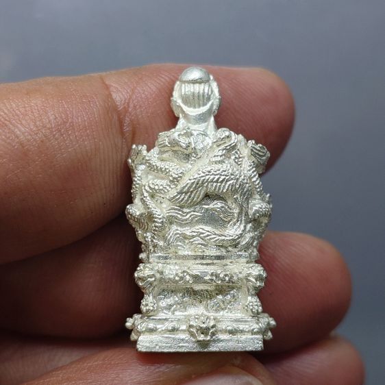 รูปหล่อเจ้าพ่อเสือ ตั่วเหล่าเอี๊ย เนื้อเงิน รุ่น "โชคดี รับทรัพย์ เงินไหลมา วัดจีนประชาสโมสร (เล่งฮกยี่) ปี 2553 รูปที่ 3