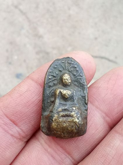 รูปหล่อพระคง เนื้อทองผสมหลวงพ่อโบ้ยวัดมะนาว สุพรรณบุรี