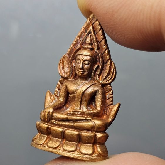 พระพุทธชินราช ลอยองค์ เนื้อนวะกลับดำ พิมพ์เล็ก กรมตำรวจรุ่นแรก รุ่น “ประวัติศาสตร์” พ.ศ.2562 พร้อมกล่องเดิม รูปที่ 5