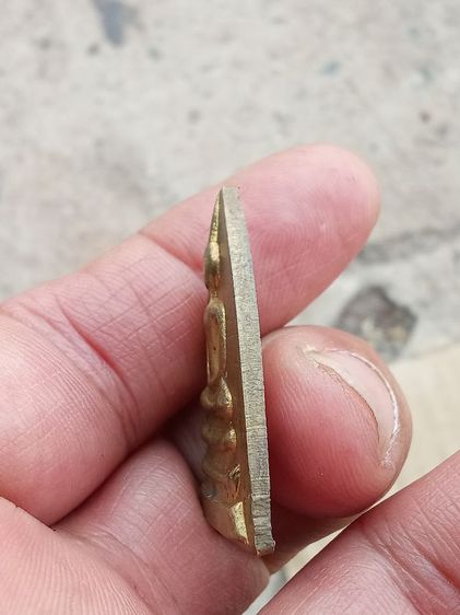 สมเด็จสามเหลี่ยม เนื้อระฆัง หลวงพ่อพรหมวัดช่องแค รูปที่ 4