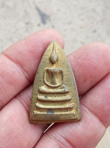 สมเด็จสามเหลี่ยม เนื้อระฆัง หลวงพ่อพรหมวัดช่องแค รูปที่ 2