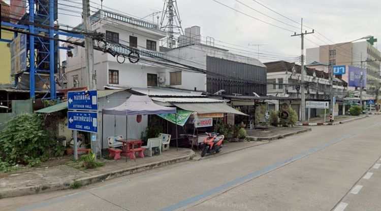 อาคารพาณิชย์ใจกลางเมืองตาก 3 คูหา 2 ชั้นครึ่ง เนื้อที่ 102 ตารางวา รูปที่ 3