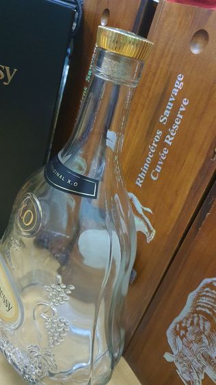 ขวดเหล้าเปล่าขนาด300Lใหญ่จัมโบ้พร้อมกล่องสภาพสมบูรณ์ รูปที่ 3