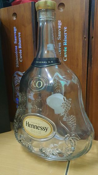 ขวดเหล้าเปล่าขนาด300Lใหญ่จัมโบ้พร้อมกล่องสภาพสมบูรณ์ รูปที่ 6