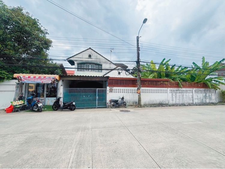 บ้านเดี่ยว 2 ชั้น ทำเลทอง เทพารักษ์ 104