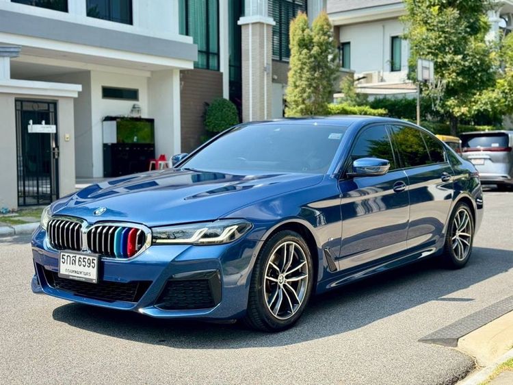 BMW Series 5 2021 520d Sedan ดีเซล ไม่ติดแก๊ส เกียร์อัตโนมัติ น้ำเงิน รูปที่ 4