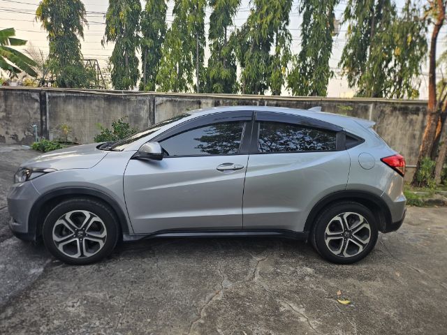 รถ Honda HR-V 1.8 EL สี บรอนซ์เงิน