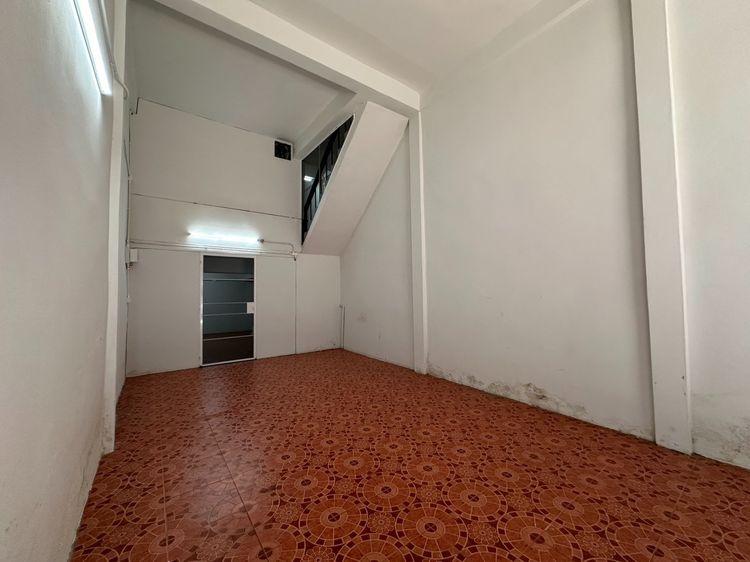 ขายตึกแถวรีโนเวทใหม่ ใกล้แยกปอยหลวง เชียงใหม่ รูปที่ 4