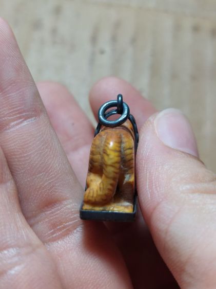 เครื่องรางอาจารย์เฮงไพรวัลย์กระเช้าเงินแท้ตัวใหญ่ รูปที่ 6