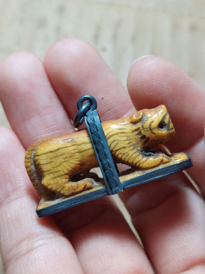 เครื่องรางอาจารย์เฮงไพรวัลย์กระเช้าเงินแท้ตัวใหญ่ รูปที่ 5