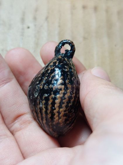 เครื่องรางเบี้ยแก้หลวงปู่รอดวัดนายโรงเก่า รูปที่ 2