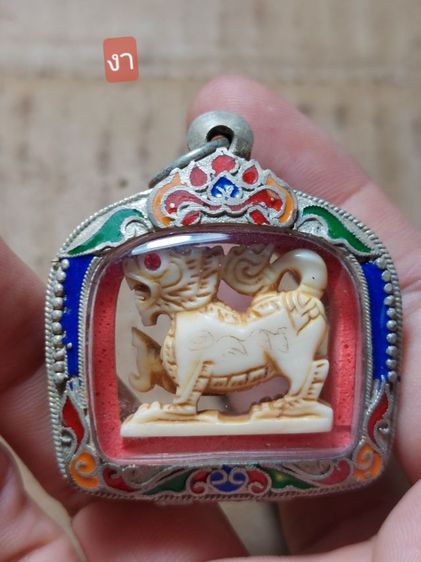 เครื่องรางสิงห์ทรงเครื่องหลวงพ่อหอมวัดชากหมากระยองพร้อมตลับ