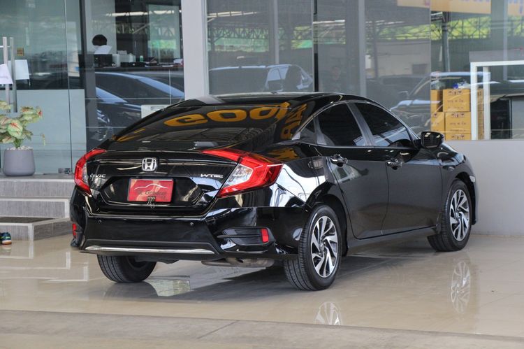 Honda Civic 2020 1.8 E i-VTEC Sedan เบนซิน ไม่ติดแก๊ส เกียร์อัตโนมัติ ดำ รูปที่ 2