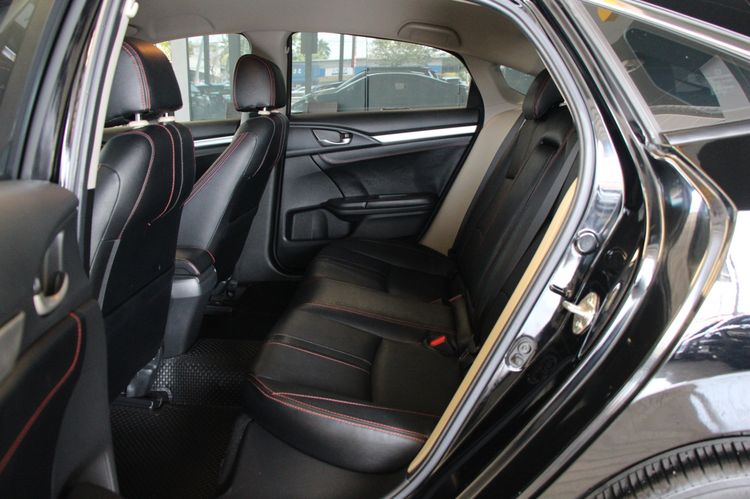 Honda Civic 2020 1.8 E i-VTEC Sedan เบนซิน ไม่ติดแก๊ส เกียร์อัตโนมัติ ดำ รูปที่ 4