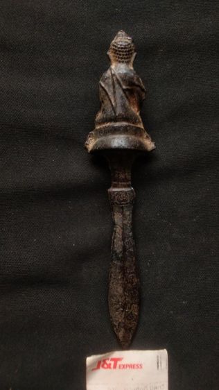 พระขรรค์เก่าเอาไว้ทำน้ำมนต์แก้คุณไสยเสนียดจังไรภูตผีปีศาจพกไว้สามารถคุ้มครองเจ้าของให้แคล้วคลาดปลอดภัยจากอันตรายทั้งหลายทั้งปวง รูปที่ 4