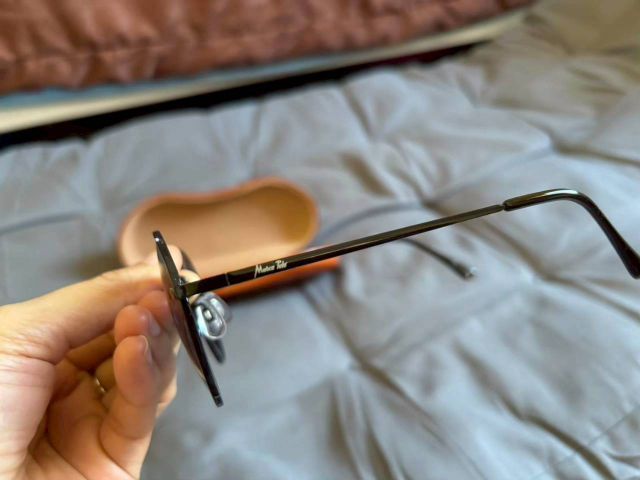 แว่นกันแดดอย่างดีพีเมี่ยมน้ำหนักเบาใส่สบายมาก ยังใหม่ซื้อมา 6,000  รูปที่ 13