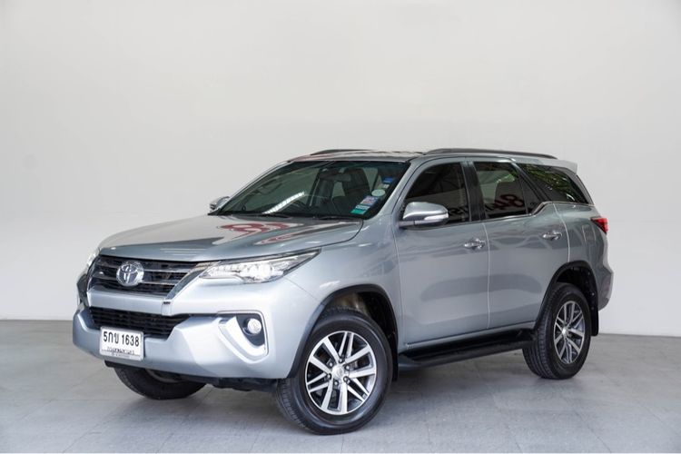 Toyota Fortuner 2016 2.8 V Utility-car ดีเซล ไม่ติดแก๊ส เกียร์อัตโนมัติ เทา รูปที่ 2
