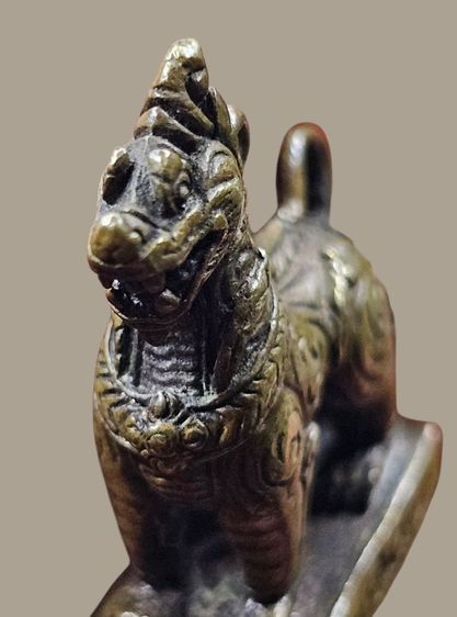 สิงห์อาคมองค์ครูตำรับหลวงพ่อเดิม พุทธสโร รุ่นสิงหนาท บารมี รวยเงินล้าน 2558 แท้สวยเดิมๆหายากครับ รูปที่ 10