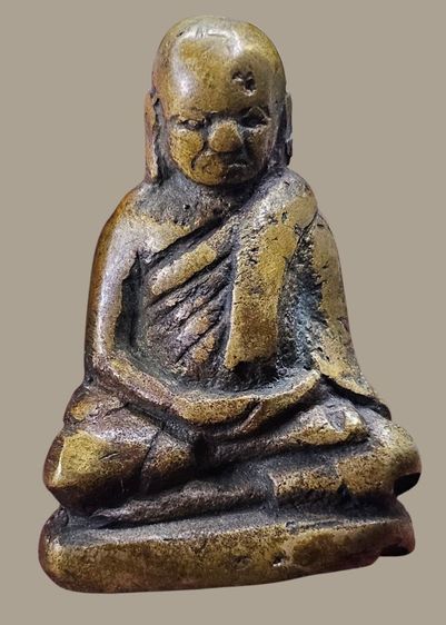 หล่อหลวงพ่อเงิน กรุวัดท่ามะไฟ พิมพ์กลาง 