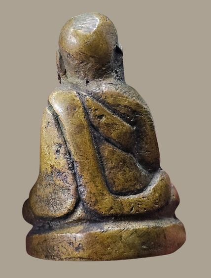 หล่อหลวงพ่อเงิน กรุวัดท่ามะไฟ พิมพ์กลาง  รูปที่ 2