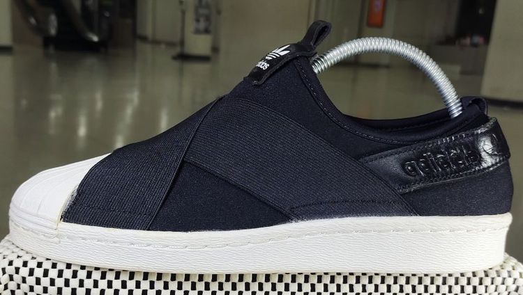 รองเท้า💥adidas Slip - On💥ของแท้‼️พื้นเดิม นิ่ม เบา สวยๆ เดิม สภาพดี💥ไซร์ 40 รูปที่ 4