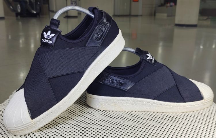 รองเท้า💥adidas Slip - On💥ของแท้‼️พื้นเดิม นิ่ม เบา สวยๆ เดิม สภาพดี💥ไซร์ 40 รูปที่ 3
