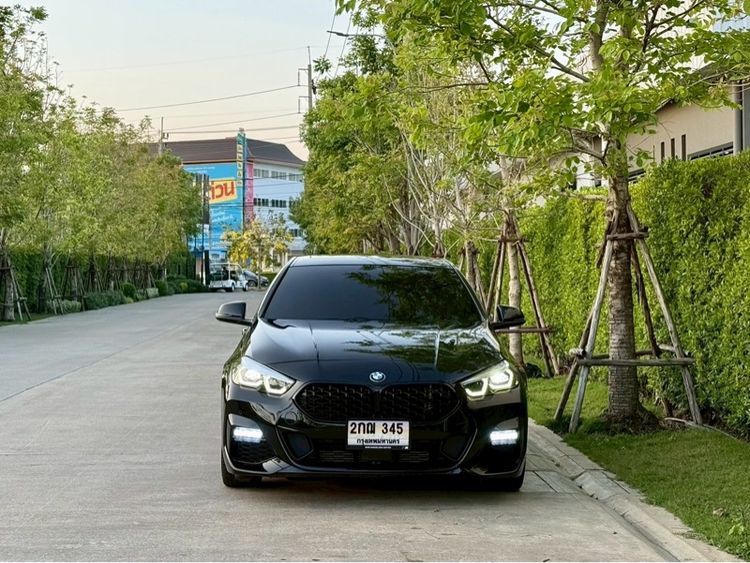 BMW Series 2 2021 220i Sedan เบนซิน ไม่ติดแก๊ส เกียร์อัตโนมัติ ดำ รูปที่ 2