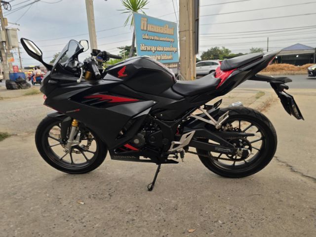 ขายด่วน honda cbr150r ปี 2022 รูปที่ 4