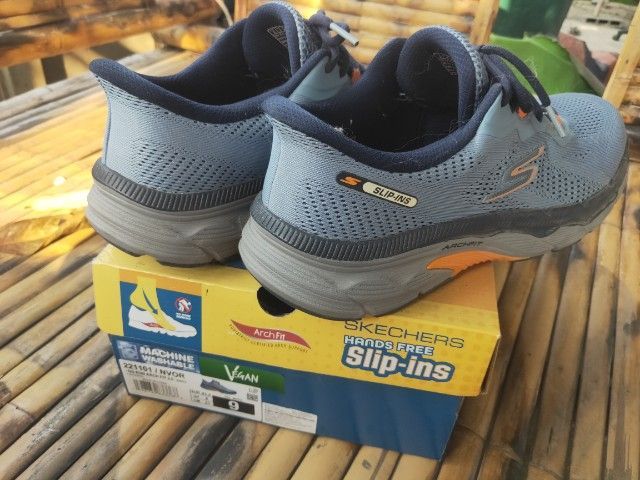 รองเท้า  Skechers ใส่แค่ครั้งเดียวซื้อจากชอปแท้ๆ รูปที่ 5