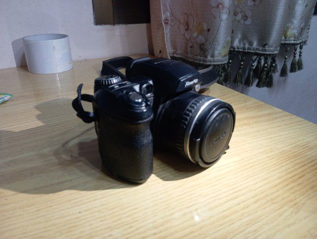 กล้องคอมแพค ไม่กันน้ำ ต่อราคาได้ FUJIFILM FINEPIX S5500
