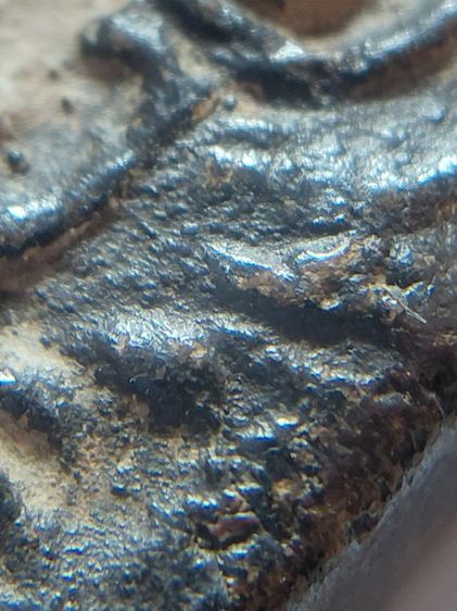 หลวงพ่อปานทรงครุฑ แช่น้ำมีเสียงจี๊ดๆตรงตามตำราปู่ฤษีลิงดำ ราดำคลุมทั้งองค์ รูปที่ 8