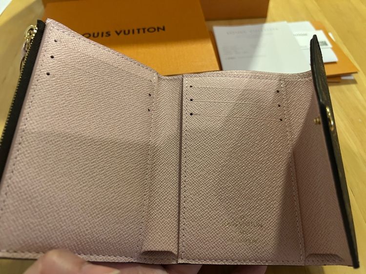 Louis Vuitton wallet รูปที่ 4
